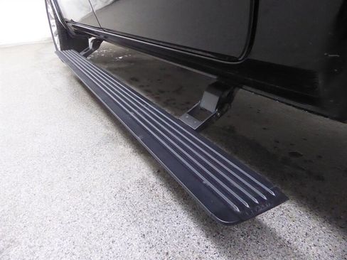 Used 2022 RAM 1500 Laramie w/ Sport Appearance Package image 34