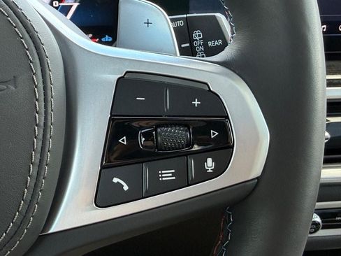 Certified 2026 BMW X7 M60i AWD/4WD image 18