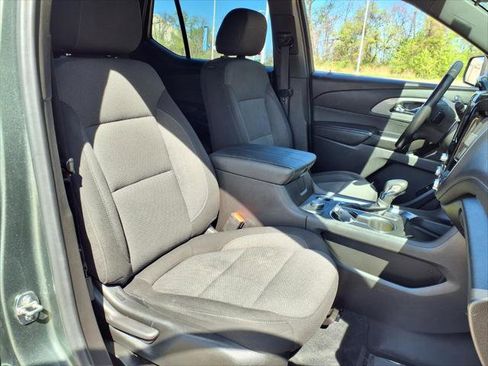 Used 2022 Chevrolet Traverse LT AWD/4WD image 8