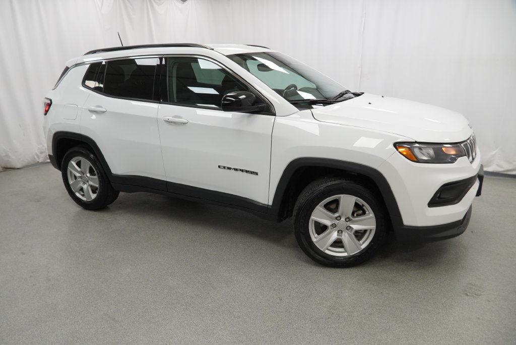 Used 2022 Jeep Compass Latitude FWD image 13