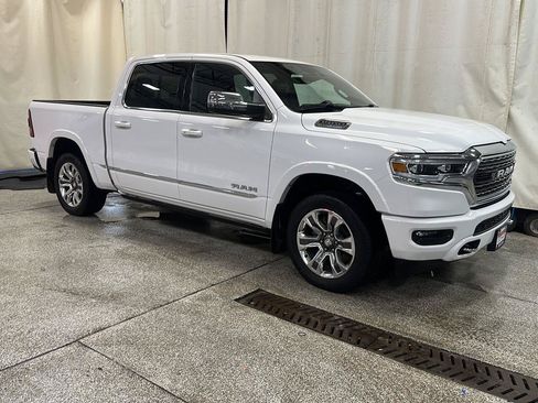 Used 2023 RAM 1500 Limited w/ Body Color Bumper Group AWD/4WD image 7