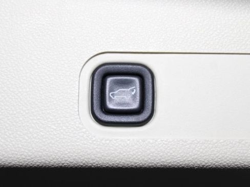 Used 2013 Cadillac Escalade Platinum AWD/4WD image 27