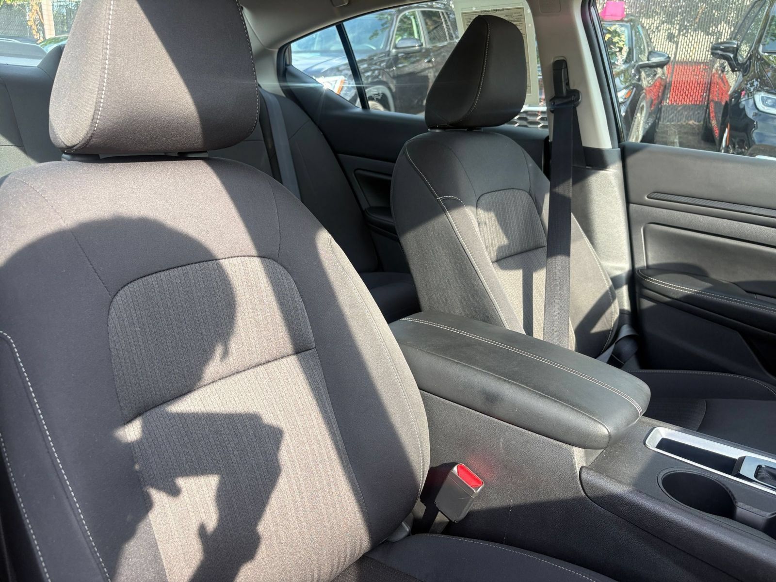 Used 2025 Nissan Altima 2.5 SV FWD image 30