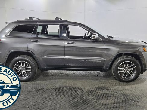 Used 2019 Jeep Grand Cherokee Limited AWD/4WD image 8