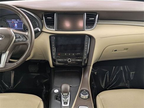 Used 2019 INFINITI QX50 Essential w/ Sensory Package image 30