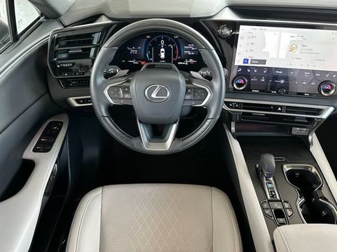 Used 2025 Lexus RX 350 Premium Plus w/ Convenience Package AWD/4WD image 17