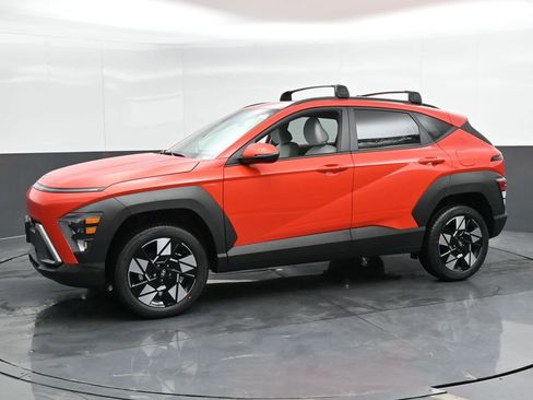 Used 2025 Hyundai Kona SEL image 8