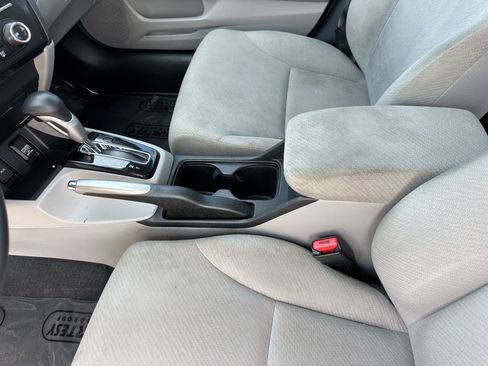 Used 2013 Honda Civic LX image 22