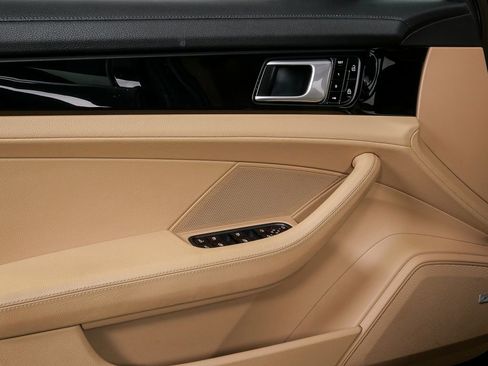 Certified 2019 Porsche Panamera 4 AWD/4WD image 6