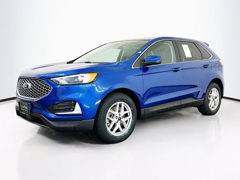 Used 2024 Ford Edge SEL image 3