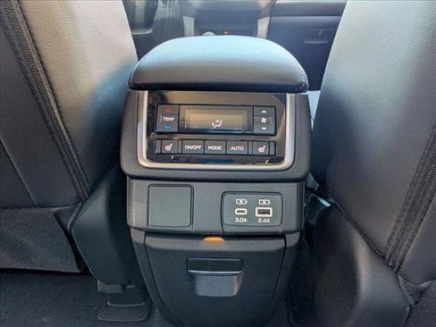 New 2025 Subaru Ascent Limited image 14