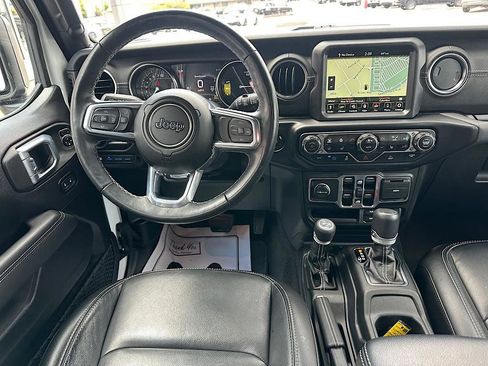 Used 2023 Jeep Wrangler Unlimited Sahara w/ Cold Weather Group AWD/4WD image 21