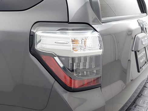 Used 2014 Toyota 4Runner image 34