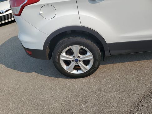 Used 2014 Ford Escape SE w/ Equipment Group 201A FWD image 5