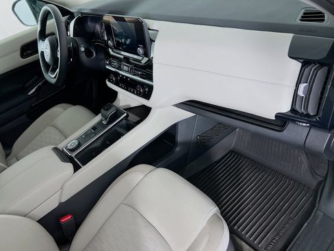 New 2025 Nissan Pathfinder SV w/ Cargo Package image 21