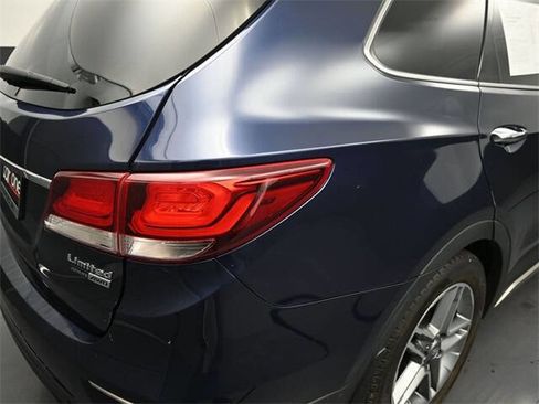 Used 2018 Hyundai Santa Fe Limited image 23