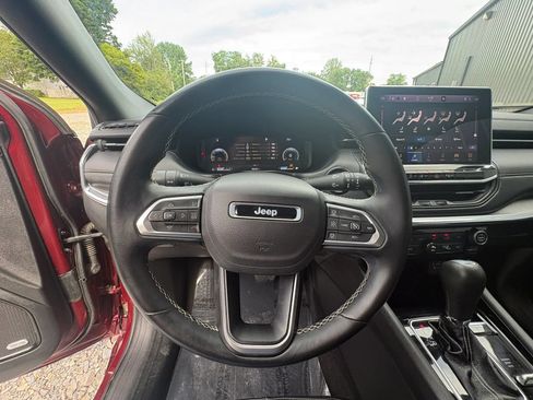 Used 2022 Jeep Compass High Altitude AWD/4WD image 12