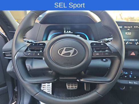 Used 2025 Hyundai Elantra Sport FWD image 19