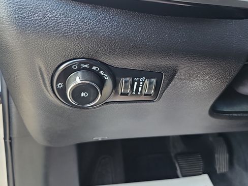 Used 2025 Jeep Compass Limited AWD/4WD image 20