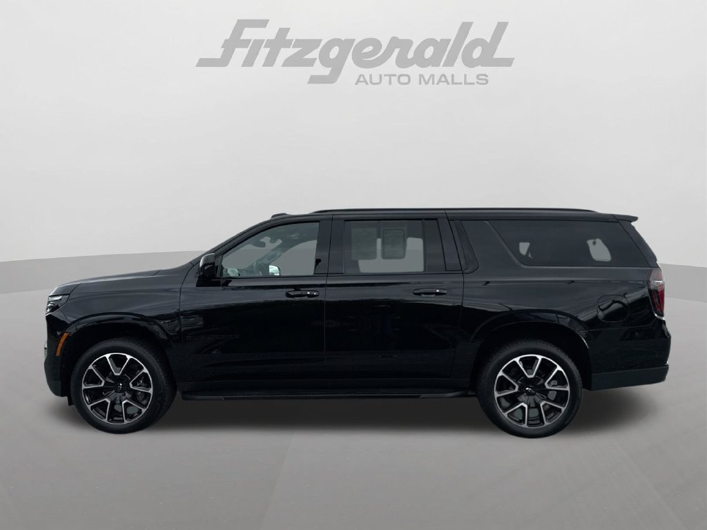 Used 2026 Chevrolet Suburban RST w/ Sun And Tow Package AWD/4WD image 12