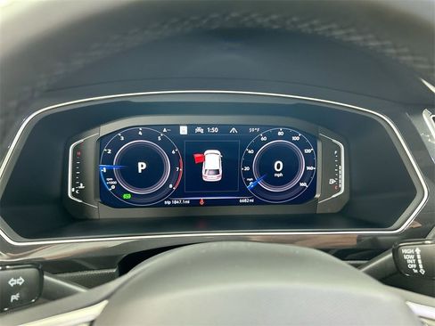 Certified 2024 Volkswagen Tiguan SEL R-Line image 19
