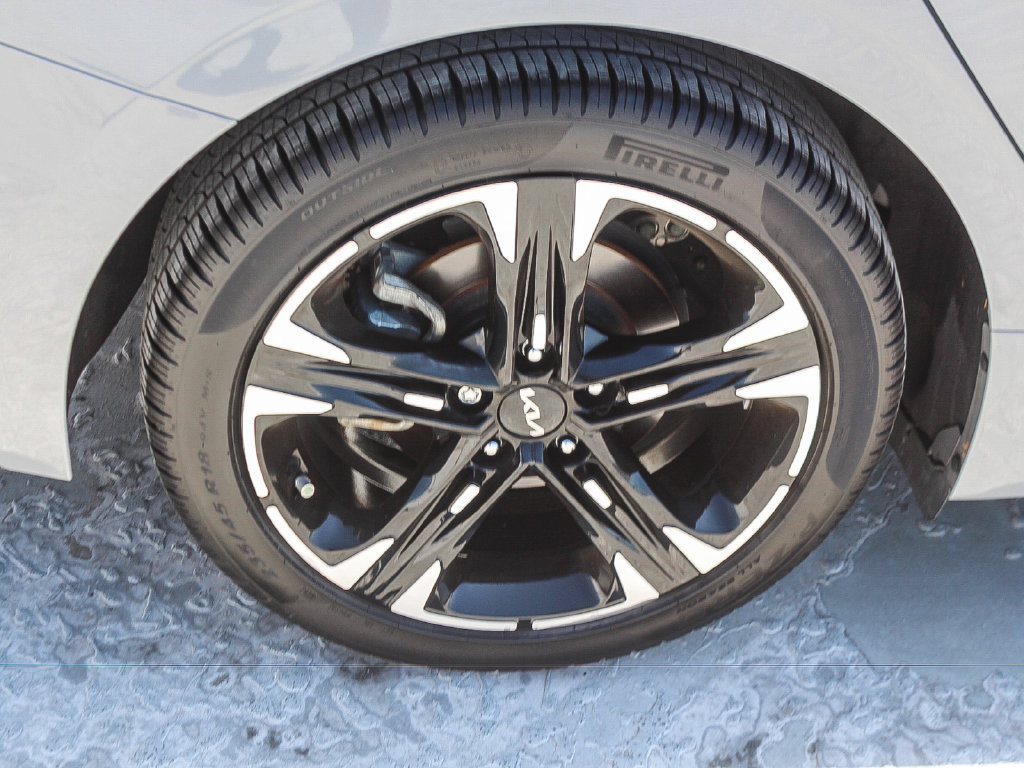 Used 2022 Kia K5 GT-Line AWD/4WD image 9