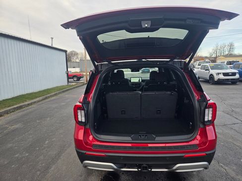 New 2026 Ford Explorer Platinum w/ LUX Leather Package image 12