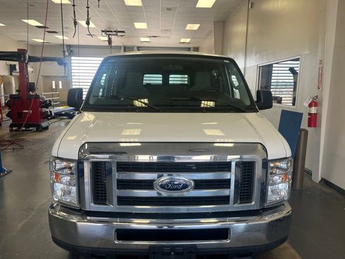 Used 2011 Ford E-350 and Econoline 350 XLT RWD image 11
