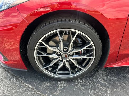 Used 2024 Chevrolet Corvette Stingray Premium Conv w/ Z51 Performance Package RWD image 30