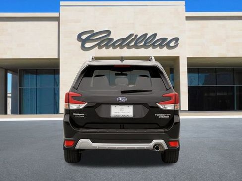 Used 2022 Subaru Forester Touring image 4