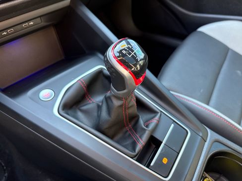 Certified 2022 Volkswagen GTI SE w/ SE Leather Package image 25