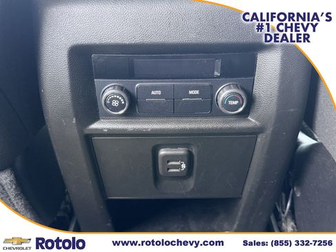 Used 2019 Chevrolet Traverse LT FWD image 16