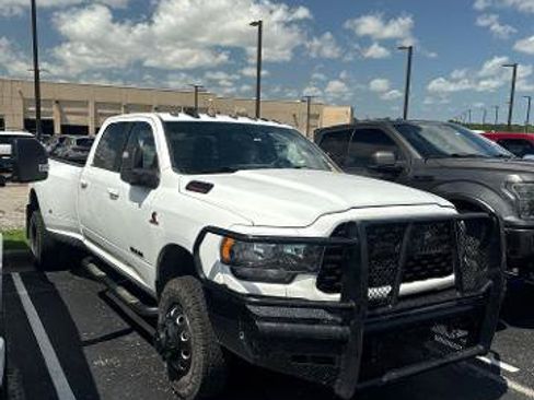 Used 2024 RAM 3500 Big Horn w/ Night Edition AWD/4WD image 2