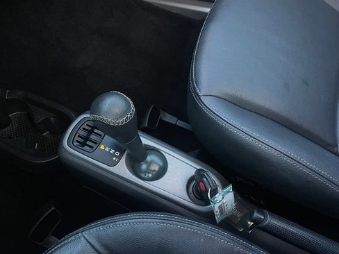Used 2013 smart fortwo passion RWD image 17