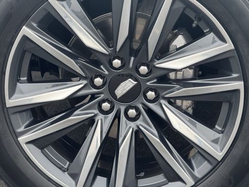 Certified 2022 Cadillac Escalade Sport Platinum image 9