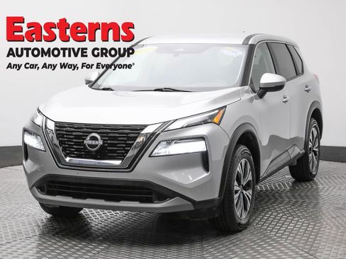 Used 2022 Nissan Rogue SV AWD/4WD image 1