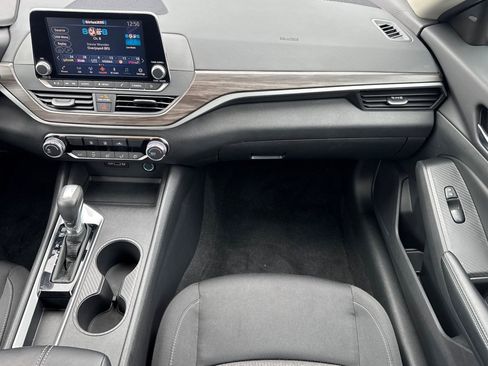 Used 2025 Nissan Altima 2.5 SV image 26