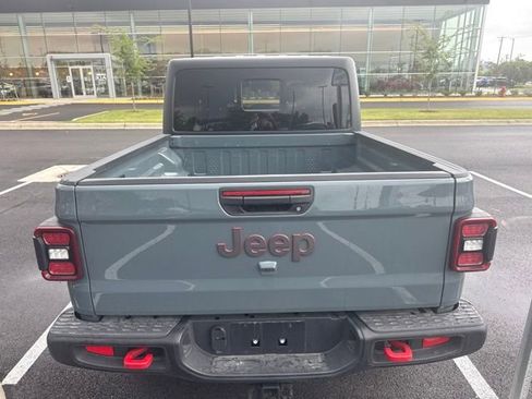 Used 2026 Jeep Gladiator Rubicon AWD/4WD image 9