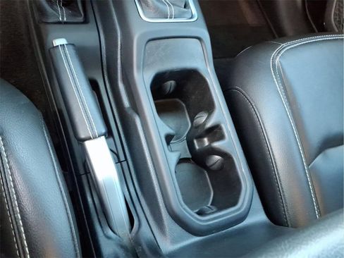 Used 2020 Jeep Gladiator Overland w/ Popular Equipment Package image 24