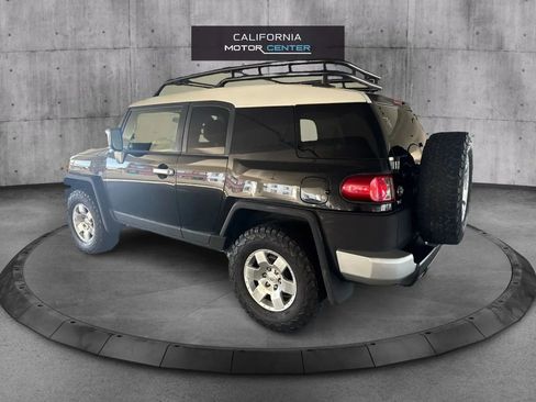 Used 2007 Toyota FJ Cruiser 2WD image 7
