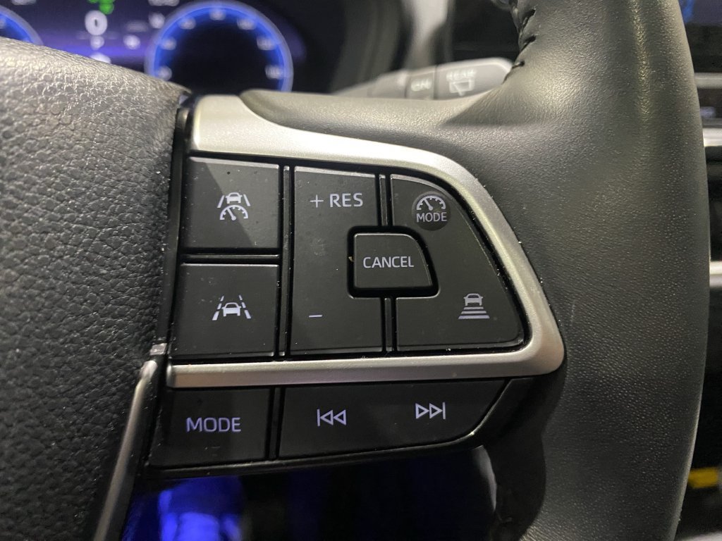 Used 2025 Toyota Grand Highlander AWD image 11