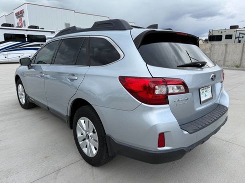 Used 2017 Subaru Outback 2.5i Premium AWD/4WD image 5