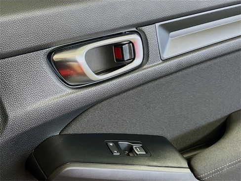 Certified 2025 Honda Civic Sport image 31