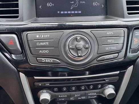 Used 2018 Nissan Pathfinder SV image 52