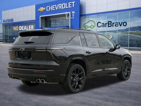 Used 2025 Chevrolet Traverse RS w/ LPO, Floor Liner Package image 7