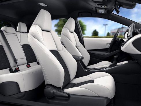 New 2026 Toyota Corolla SE image 2