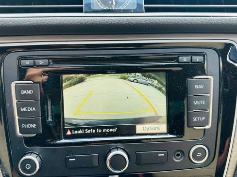 Used 2014 Volkswagen Passat TDI SE FWD image 29