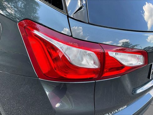 Used 2021 Chevrolet Equinox LS w/ LS Convenience Package FWD image 27
