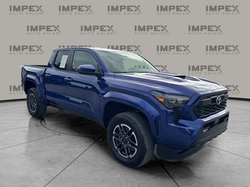 Used 2025 Toyota Tacoma TRD Sport image 7