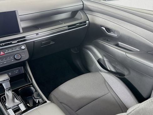 Certified 2025 Hyundai Tucson SE AWD/4WD image 17